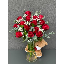 KALİPSO VAZODA 15 KIRMIZI GÜL VE AYICIK